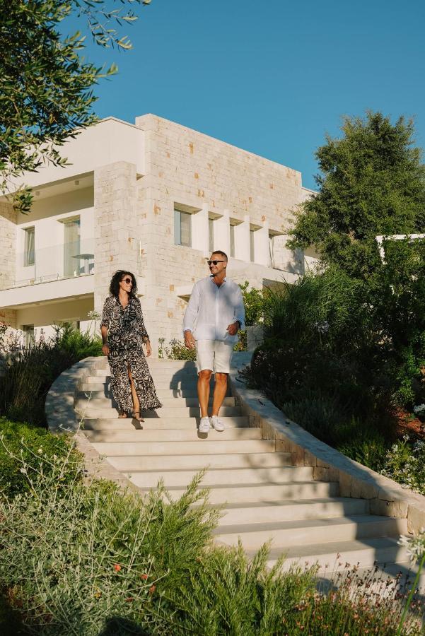 Essenza Relais Contemporaneo Bed & Breakfast Чистернино Екстериор снимка