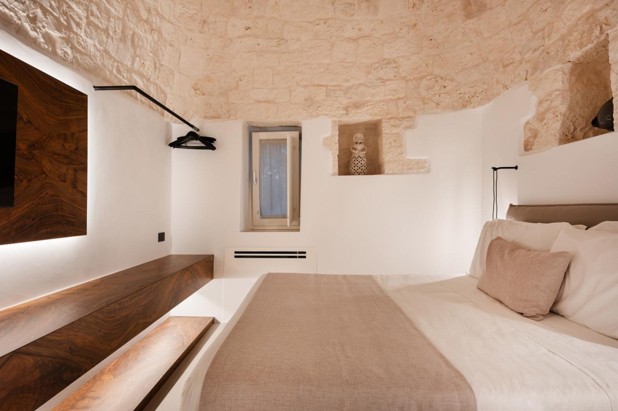 Essenza Relais Contemporaneo Bed & Breakfast Чистернино Екстериор снимка