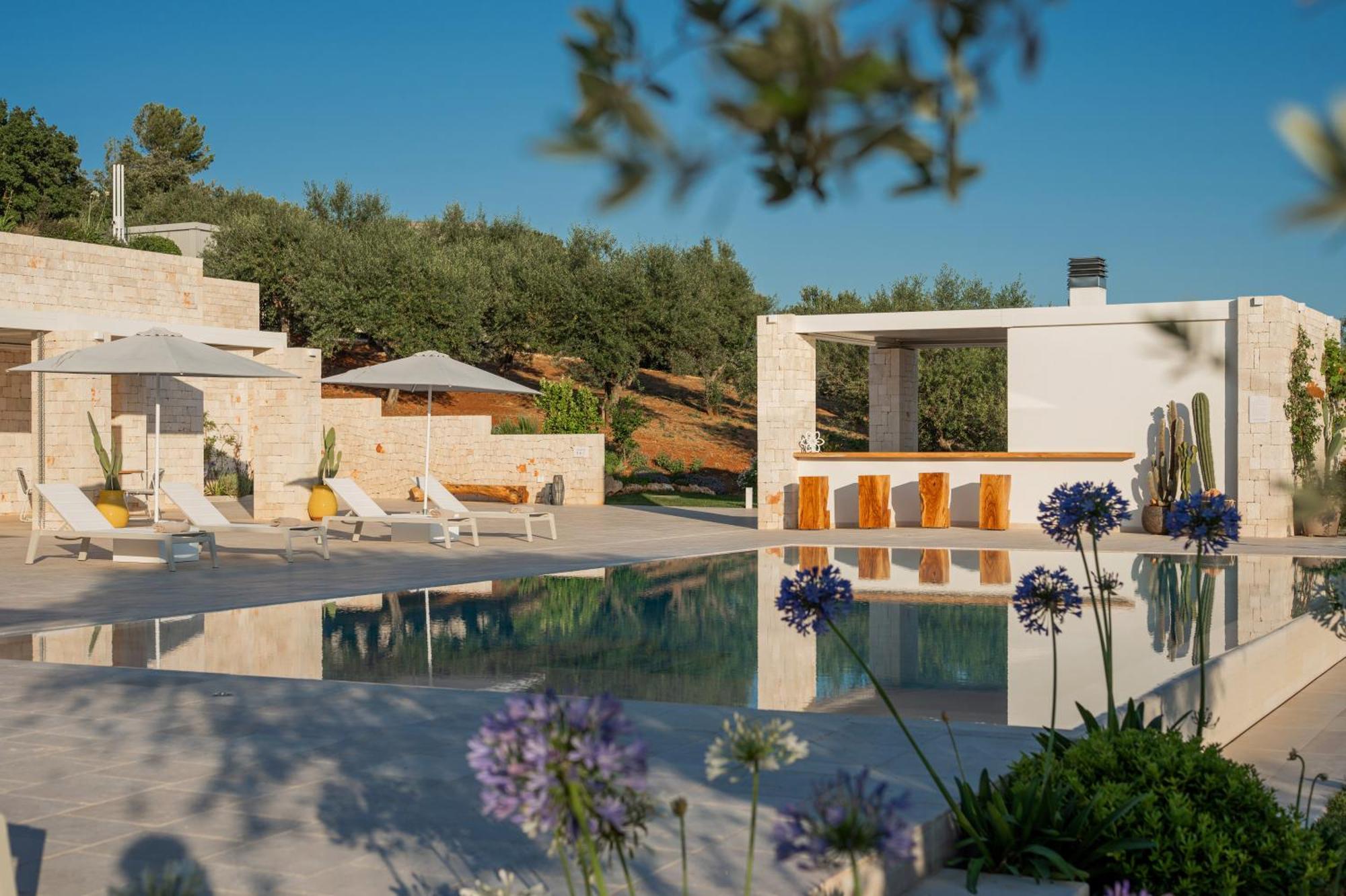 Essenza Relais Contemporaneo Bed & Breakfast Чистернино Екстериор снимка