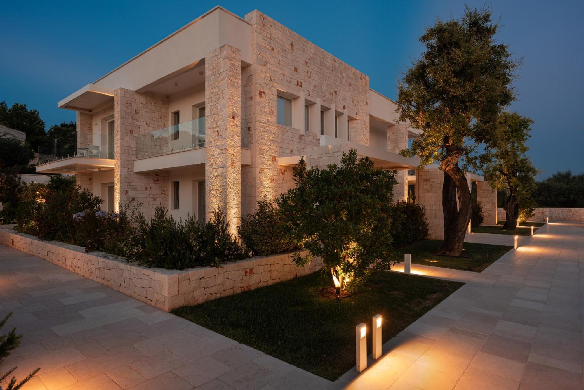 Essenza Relais Contemporaneo Bed & Breakfast Чистернино Екстериор снимка