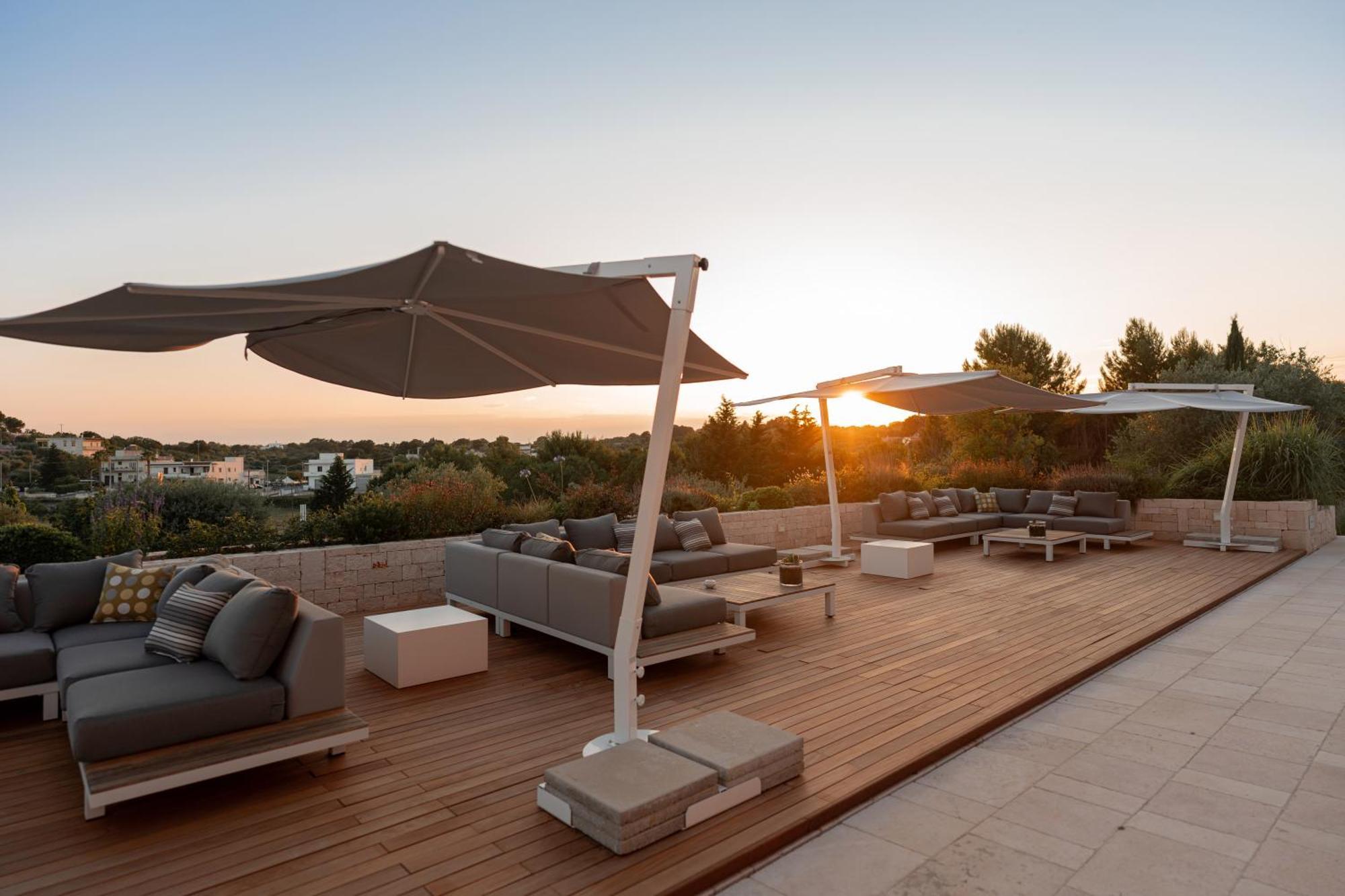 Essenza Relais Contemporaneo Bed & Breakfast Чистернино Екстериор снимка