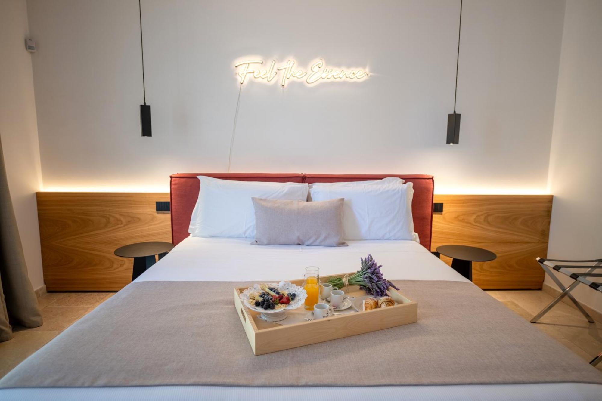 Essenza Relais Contemporaneo Bed & Breakfast Чистернино Екстериор снимка