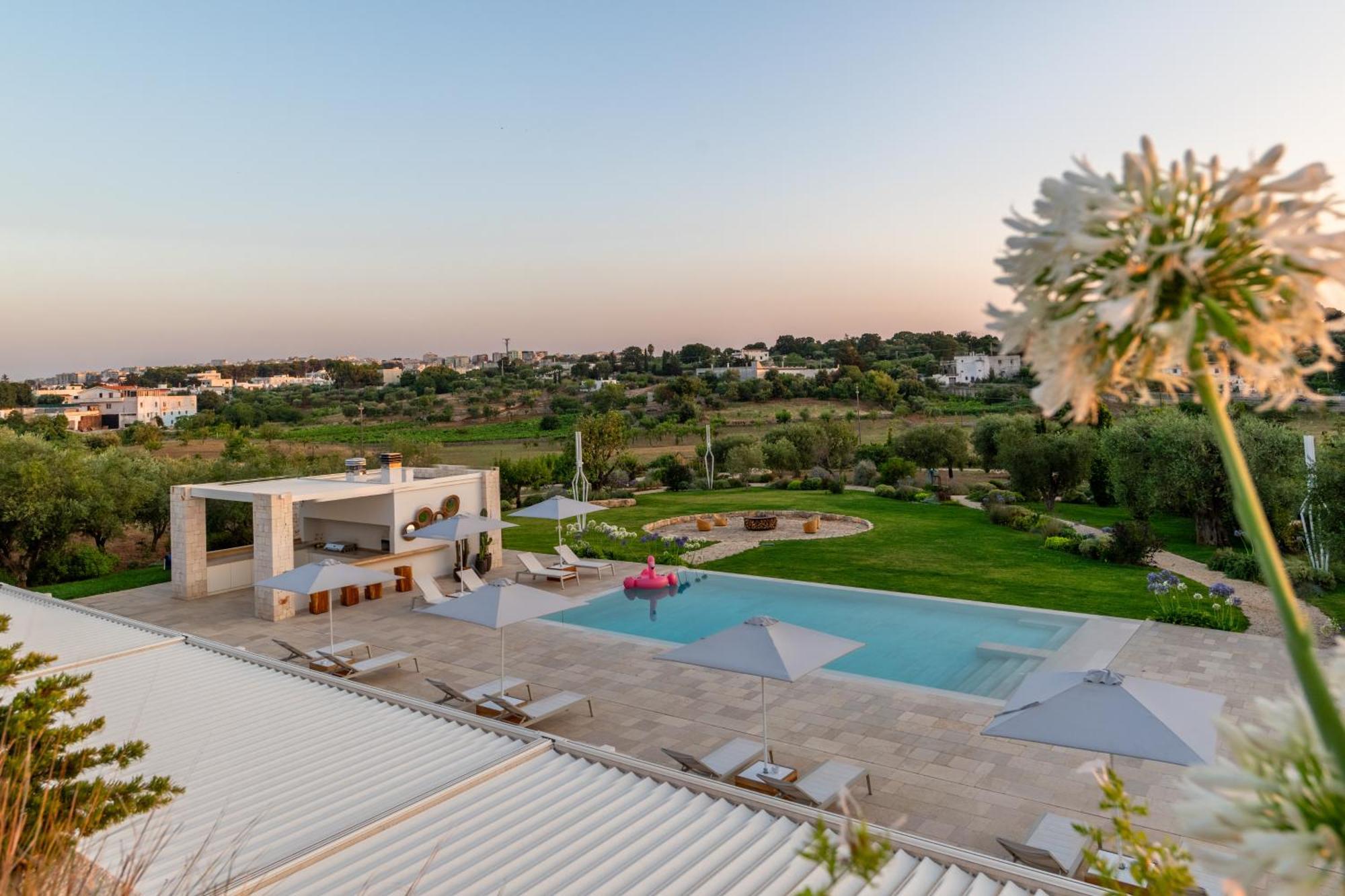 Essenza Relais Contemporaneo Bed & Breakfast Чистернино Екстериор снимка