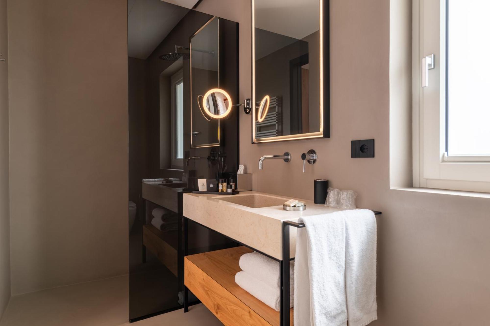 Essenza Relais Contemporaneo Bed & Breakfast Чистернино Екстериор снимка